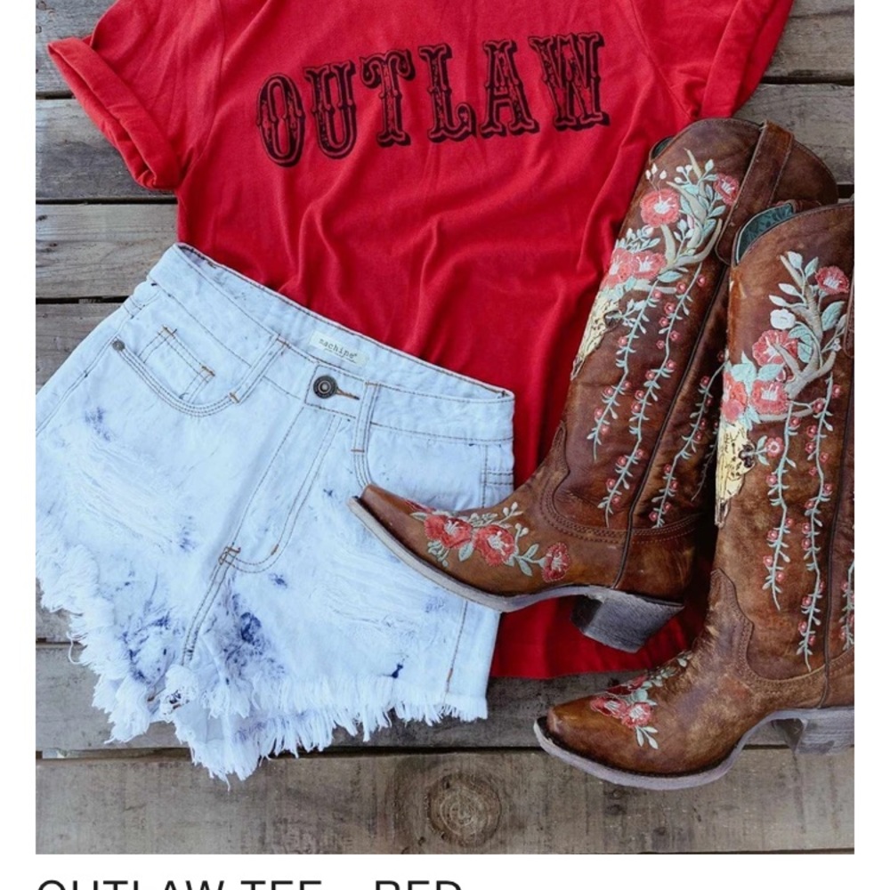 Southern Fried Chic Tee